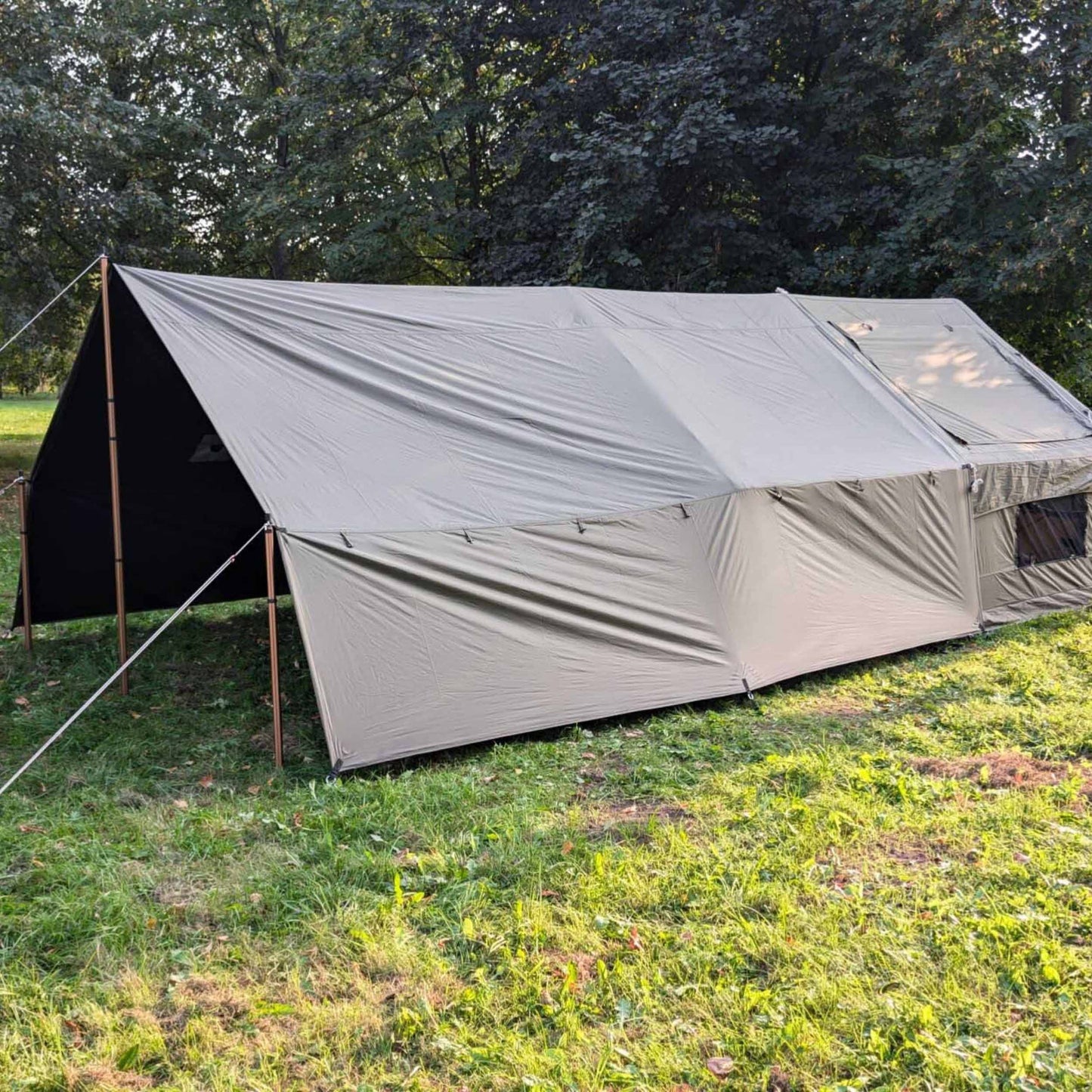 RBM Inflatable tent  Panda Large Forest Green for 2-6 person