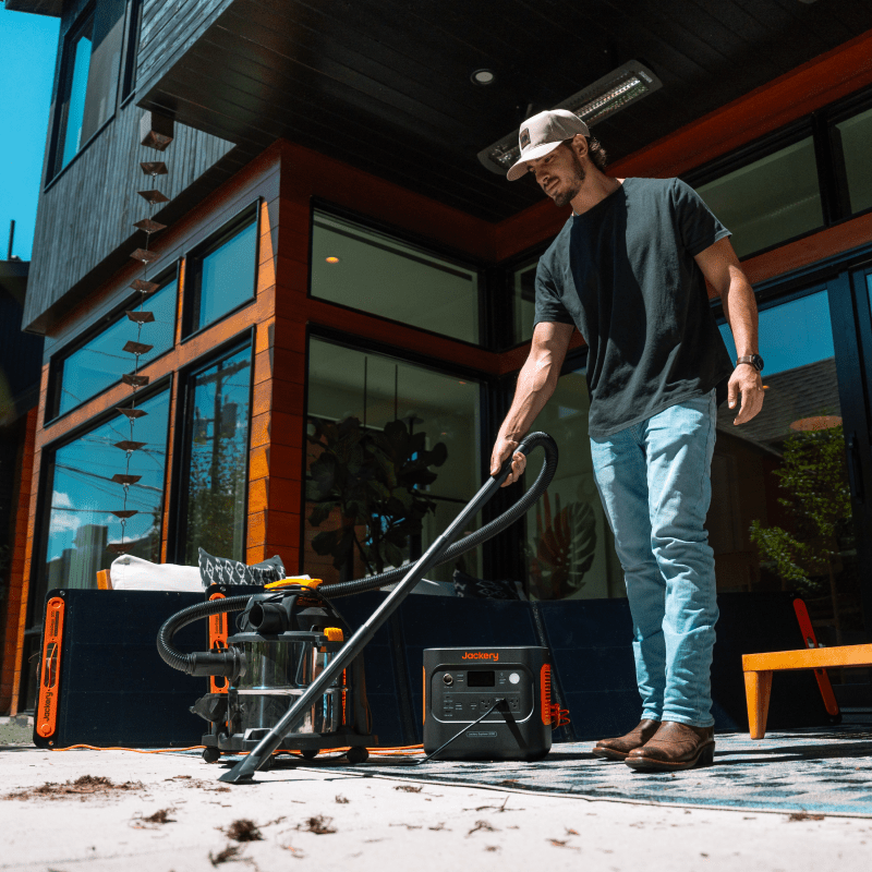 Jackery Explorer 2000 v2 Portable Power Station